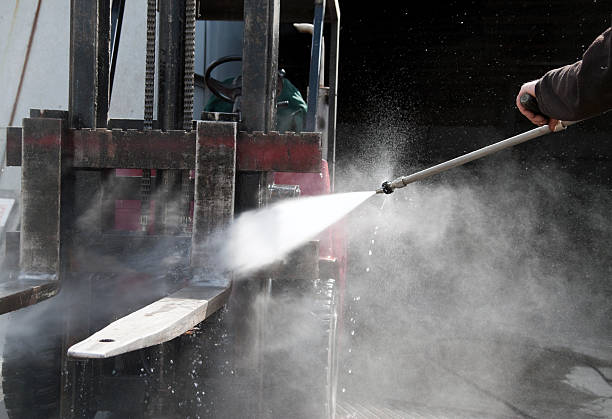 Best Sidewalk Pressure Washing  in Iowa City, IA